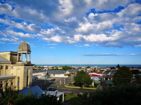 Hello Seaview! 4 BRs House in Central Location!, Oamaru